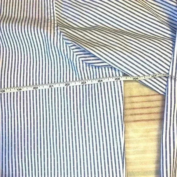Simply Beautiful Cotton shirt long sleeves and buttons down - Picture 5 of 7